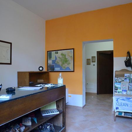 Bed and Breakfast Casa Del Geco Paestum Exterior foto