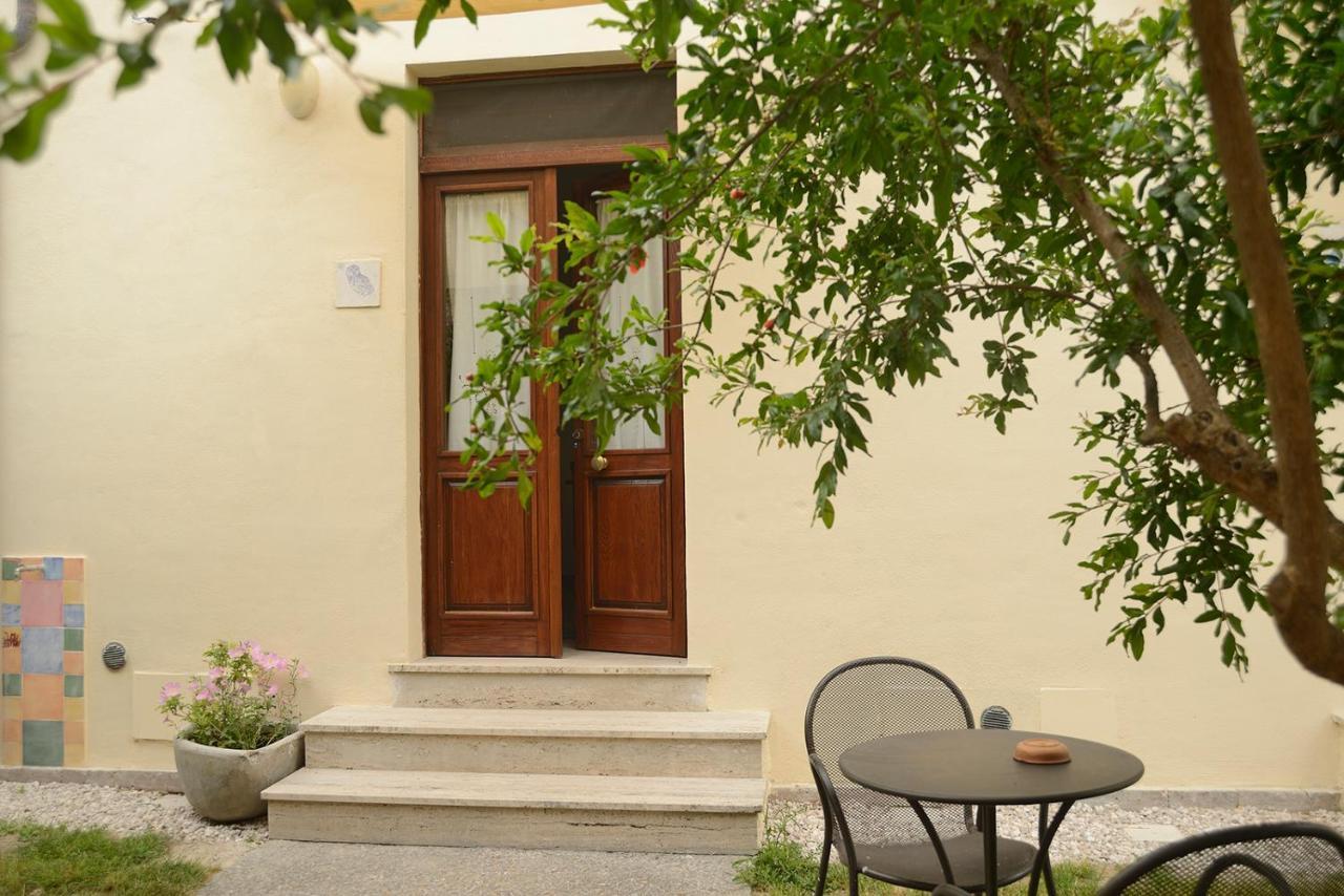 Bed and Breakfast Casa Del Geco Paestum Exterior foto